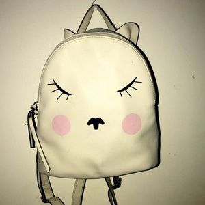 White backpack 🎒